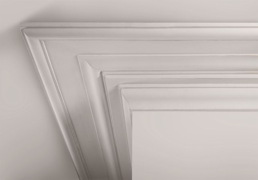 HPS5 Plain Run Cornice is a plain run fibrous plaster moulding with elongated ceiling plate leading into a cyma reversa and finishing with a fine cyma reversa on the all line. 